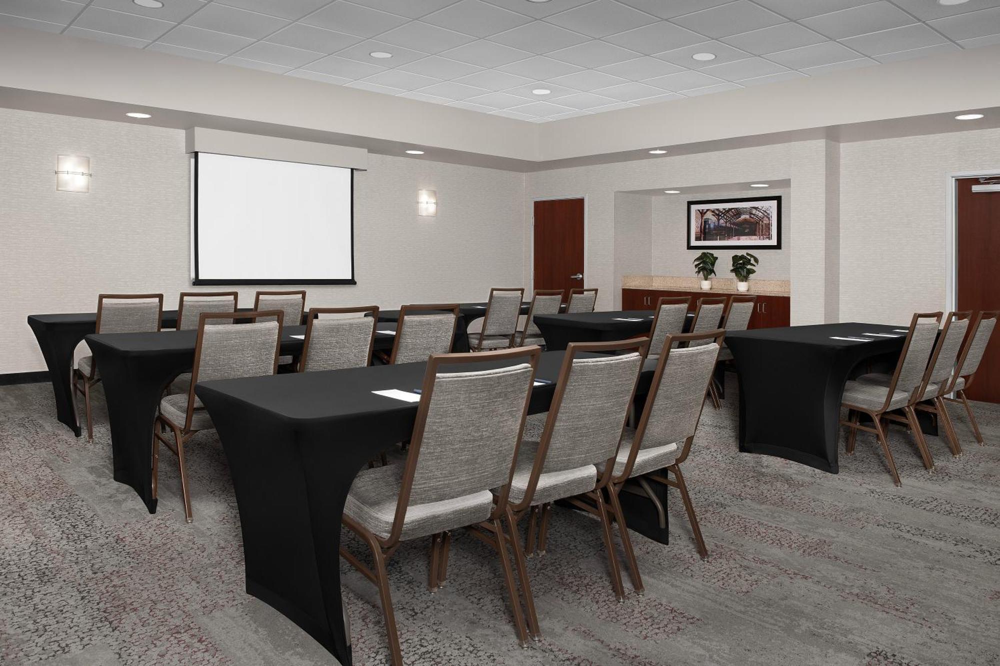 Courtyard By Marriott Хатисбург Екстериор снимка