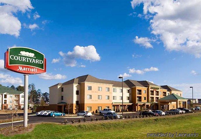 Courtyard By Marriott Хатисбург Екстериор снимка