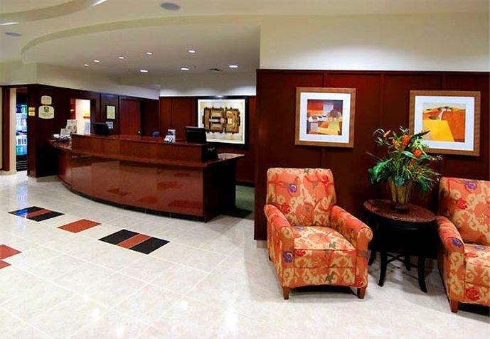 Courtyard By Marriott Хатисбург Екстериор снимка